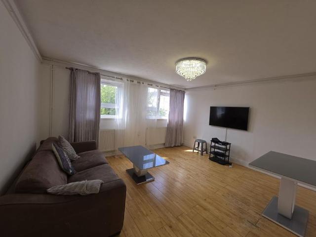 Apartment for rent in London Borough of Ealing, Greater London