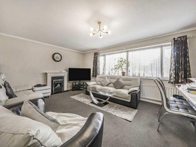 Apartment for rent in Ham, Greater London