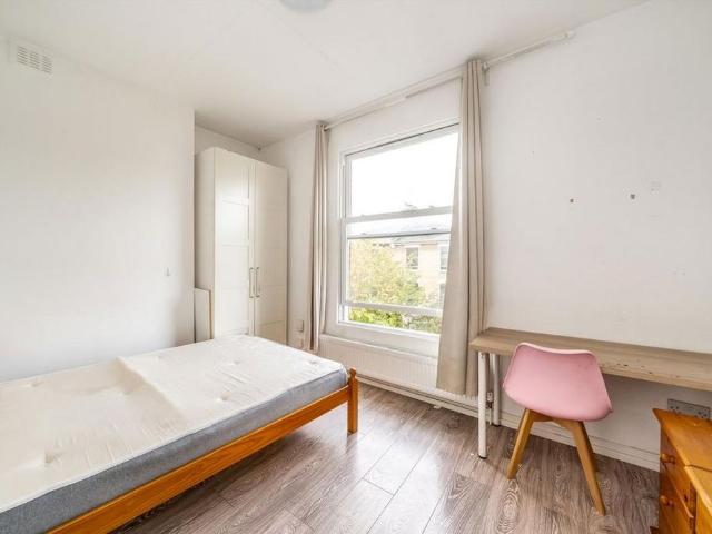 Apartment for rent in Brownswood Park, Greater London