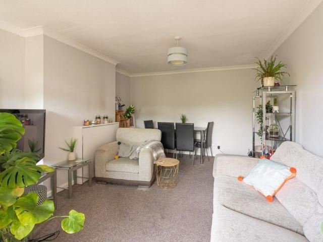 Apartment for rent in Caldecott, Dromore