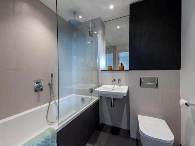 Flat for rent in London Borough of Croydon, Greater London