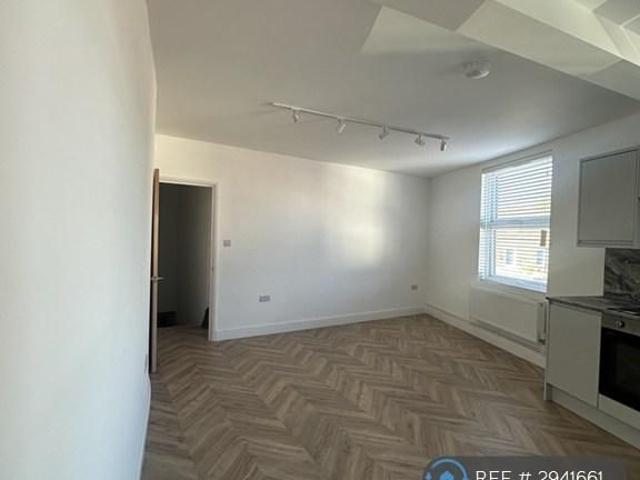 Apartment for rent in London Borough of Lewisham, Brockley