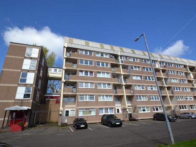 Flat for rent in Hillpark, Scotland