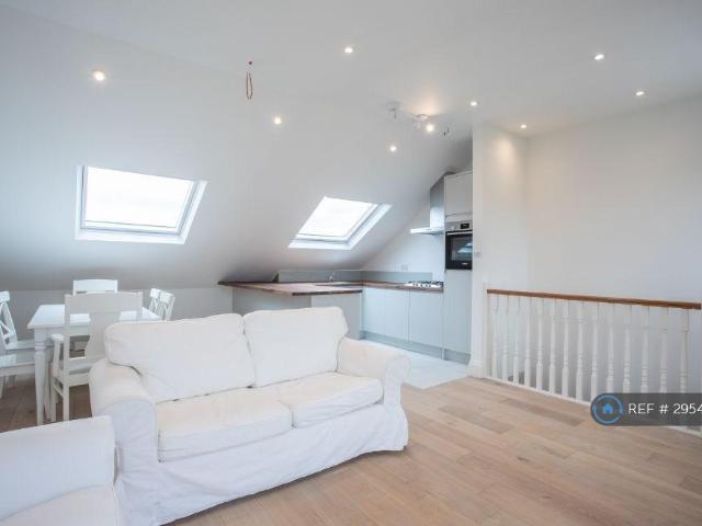Flat for rent in Fulham, Sands End