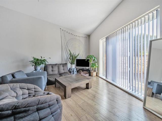 Apartment for rent in Royal Borough of Kingston upon Thames, Greater London