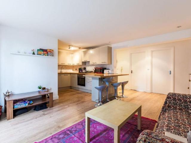 Apartment for rent in Bromley-by-Bow, Poplar Grove