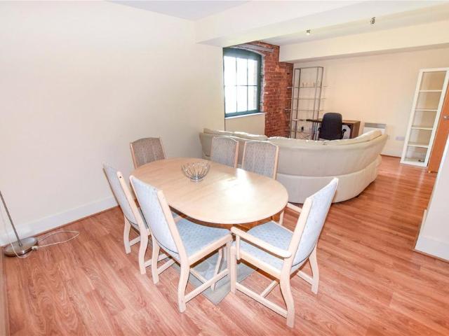 Flat for rent in City Centre, Georgia