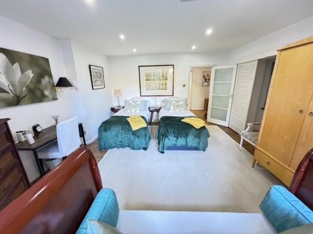 Flat for rent in East Greenwich, Cat Hill