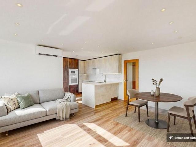 Apartment for rent in Brondesbury, Greater London
