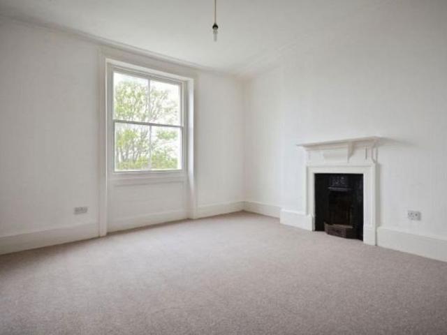 Apartment for rent in West Cliff, Acol