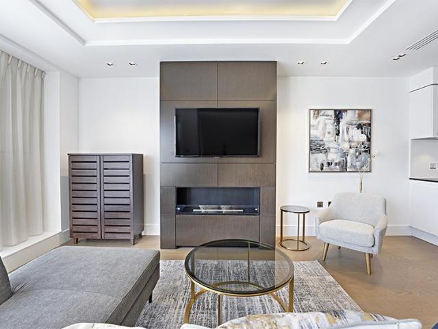 Flat for rent in Kensington, Greater London