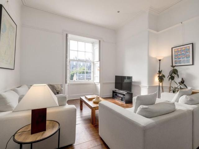 Apartment for rent in Silvermills, New Town