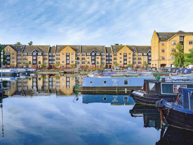 Flat for rent in Corner Hall, Dacorum