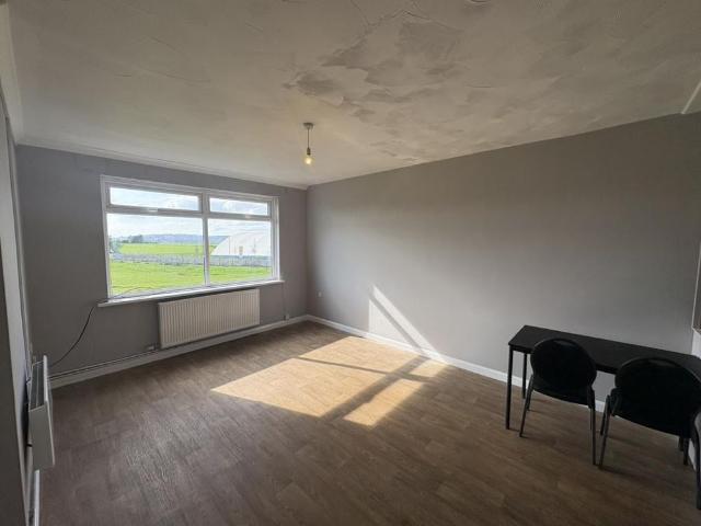 Apartment for rent in Winsh-wen, Swansea