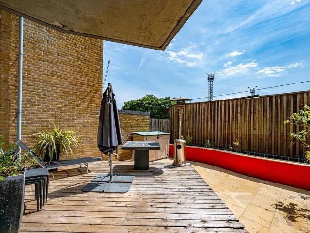 Flat for rent in Chalk Farm, Primrose Hill