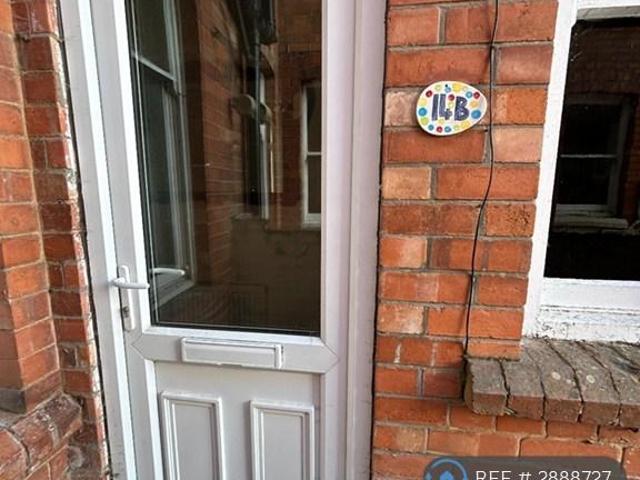 Flat for rent in Alverton, East Midlands
