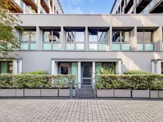 Flat for rent in Plumstead, Greater London