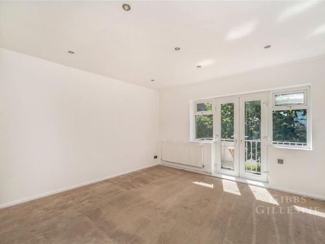 Apartment for rent in Yeading, Greater London