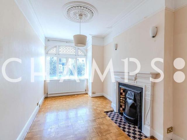 Apartment for rent in London Borough of Hammersmith and Fulham, Greater London