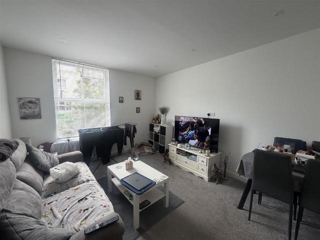 Apartment for rent in Mickleburgh Hill, The Bridge