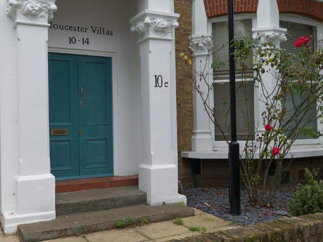 Flat for rent in Brownswood Park, Stoke Newington