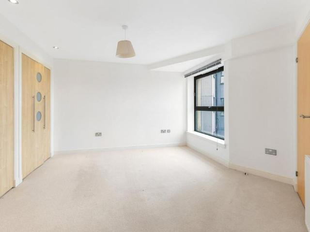 Apartment for rent in Trinity, Scotland