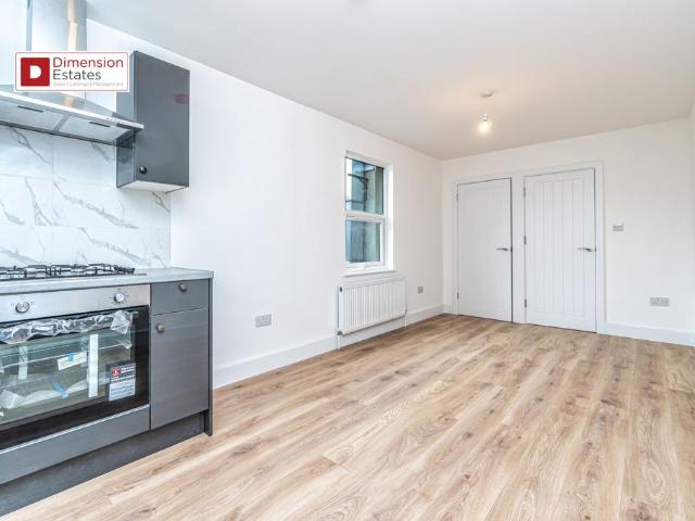 Flat for rent in Homerton, Greater London