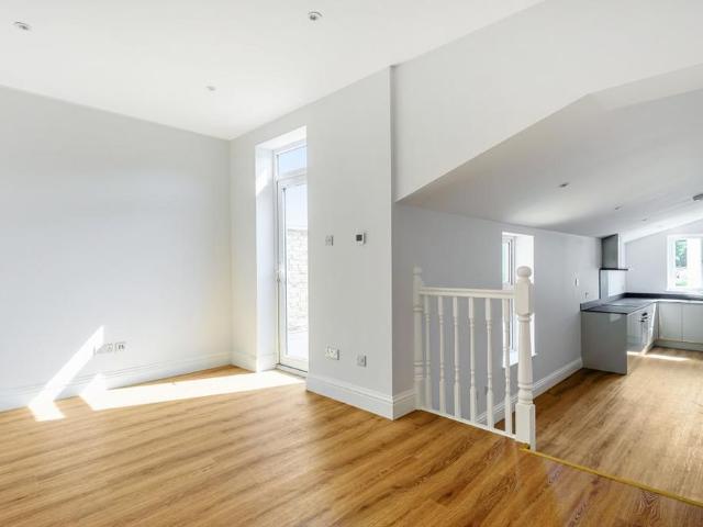 Apartment for rent in Norbiton, Greater London