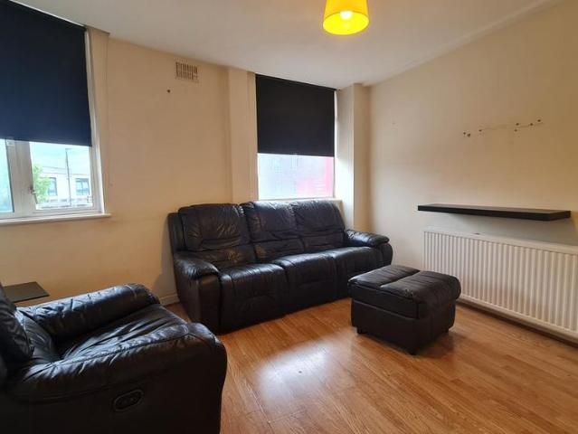 Apartment for rent in London Borough of Ealing, Greenford