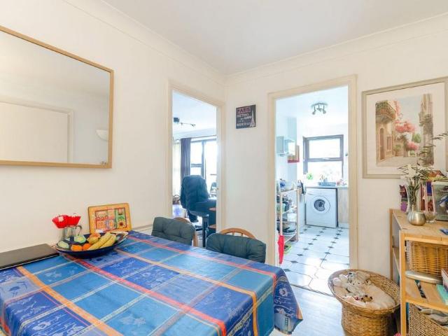 Apartment for rent in Surbiton, Greater London