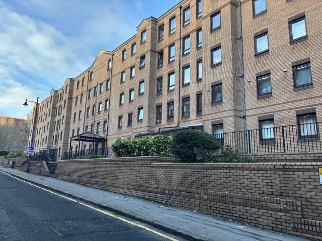 Flat for rent in Garnethill, Scotland