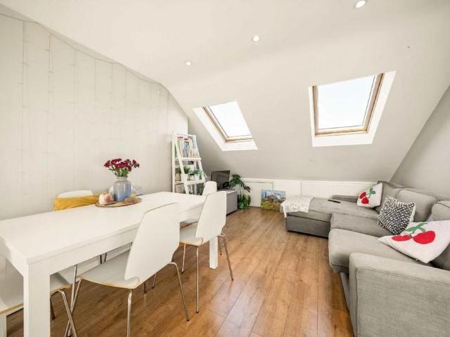 Apartment for rent in Earlsfield, Greater London