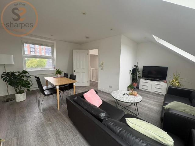 Flat for rent in London Borough of Merton, Isle Of Man