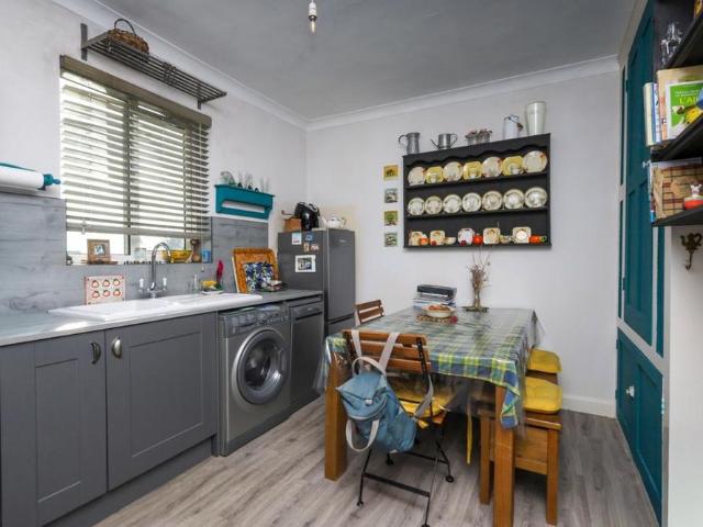 Apartment for rent in Cross In Hand, East Sussex