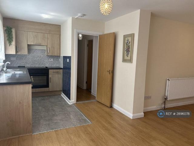 Flat for rent in Cliftonville West, Acol