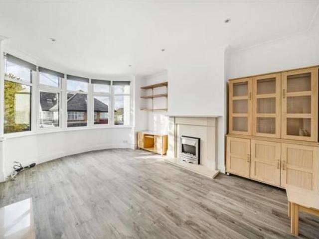 Apartment for rent in North Finchley, Greater London