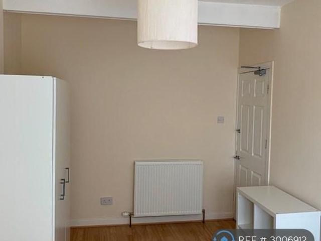 Apartment for rent in The Drives, Dennistoun