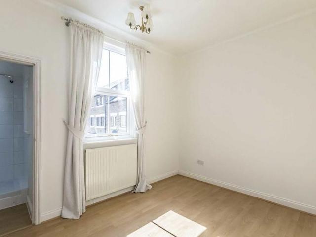Apartment for rent in London Borough of Ealing, Greater London