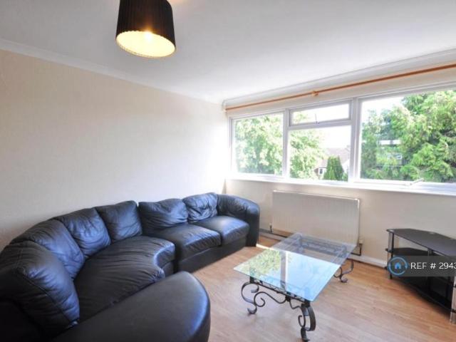Flat for rent in Batchworth, Hertfordshire
