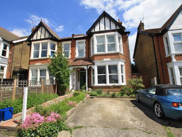 Flat for rent in Alton Barnes, Essex