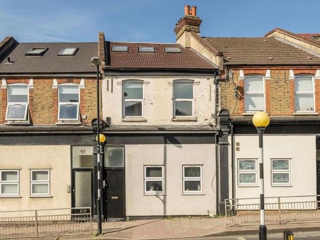 Apartment for rent in London Borough of Merton, South Wimbledon