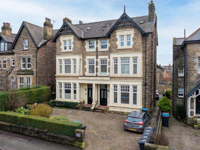 Flat for rent in Low Harrogate, Harrogate