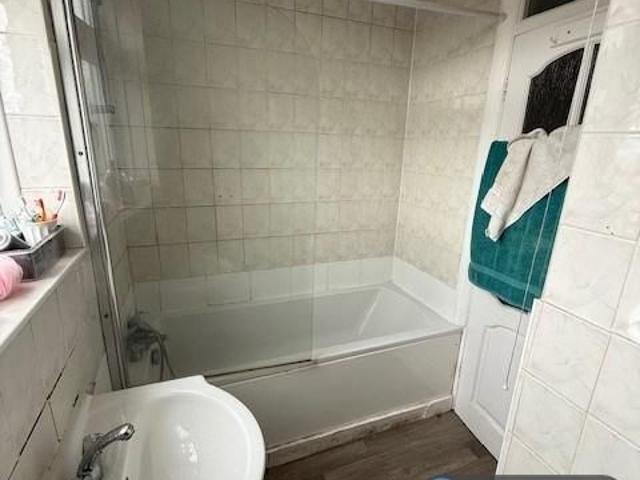 Apartment for rent in Winchmore Hill, Edmonton