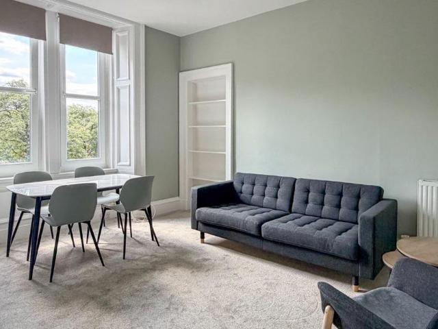 Apartment for rent in Stenhouse, Scotland