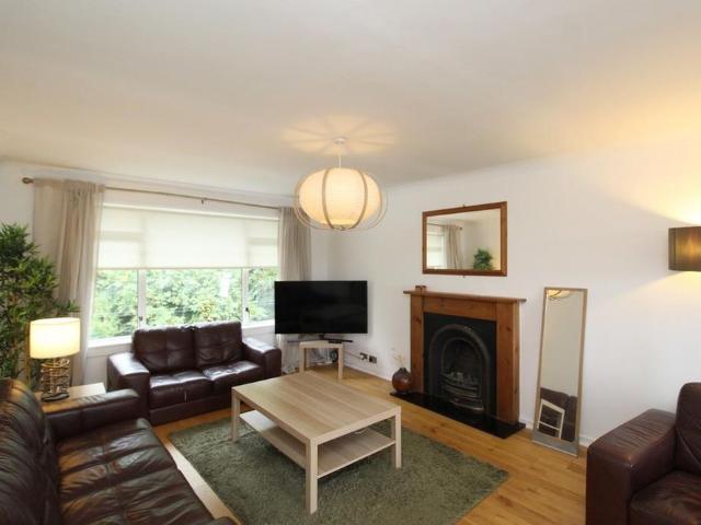 Apartment for rent in Langside, Scotland