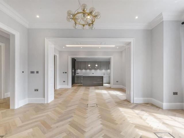 Apartment for rent in Totteridge, Greater London