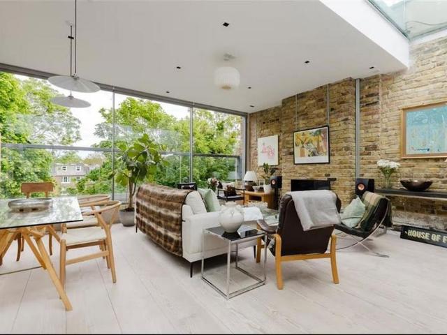 Apartment for rent in London Borough of Hammersmith and Fulham, Greater London