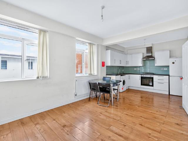 Flat for rent in London Borough of Lewisham, New Cross