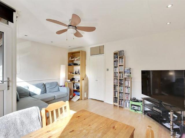 Apartment for rent in London Borough of Lewisham, New Cross