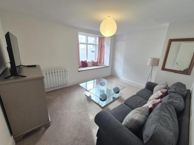 Apartment for rent in Upton, Acol